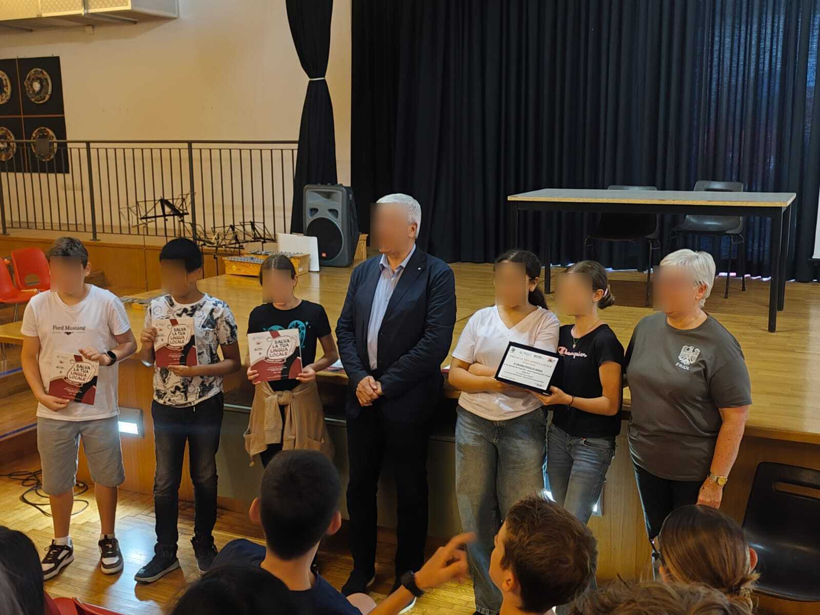 Premiazione concorso Salva la tua lingua locale